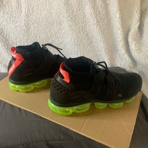 Nike Air VaporMax Utility Black Volt Crimson